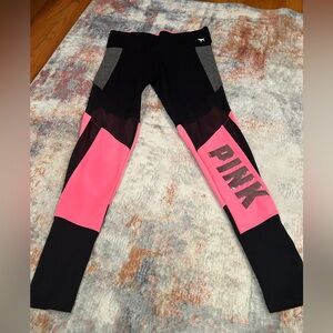 Victoria Secret/Pink NWT yoga leggings size medium